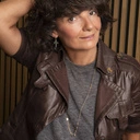 Naszyjnik z łańcuszka ozdobiony cyrkoniami. LEKKI