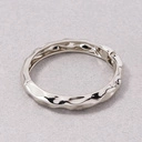 Sztywna srebrzona bransoletka o wytłaczanej powierzchni. SILVER MOON