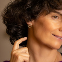 Etosha. Kolczyki wkrętki z zielonymi kryształkami