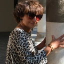 Bransoletka z głowami słoni i emaliowaną obręczą. CAROLINA