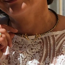 Sztywny pozłacany naszyjnik z głowami żyraf z cyrkoniami. DŁUUUGA SZYJA