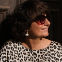 Pozłacane kolczyki haczyki emaliowane na biało i czarno. AURORA