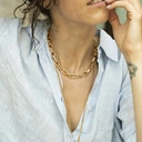 Naszyjnik z grubego pozłacanego łańcucha. W DROGĘ