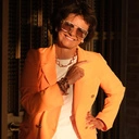 Pozłacana bransoletka z cienkim brązowym rzemykiem. SPLOT ZDARZEŃ