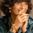 Bransoletka łańcuch z białym sercem i perełkami. SÃO PAULO