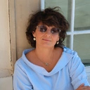 Złocony naszyjnik z gałązką oliwną z kryształem i żywicą. OLIWNA PRZYSTAŃ