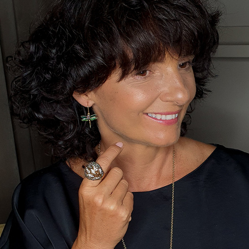 LIBÉLULA DE ESMERALDA. Pendientes colgantes con libélula