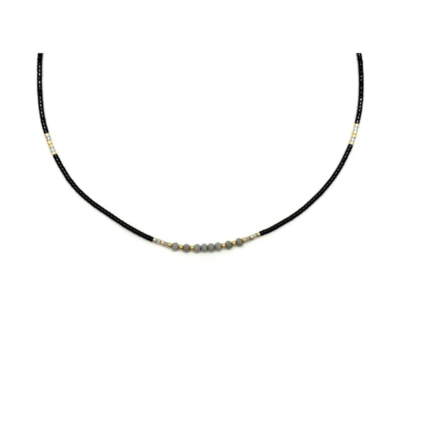 Naszyjnik z czarnych koralików i jasnoszarych kryształków. PUENTE NUEVO