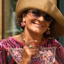 Wiszące kolczyki kule z kwiatkami w różnych kolorach. BUKIET ZMYSŁÓW