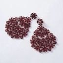 Kolczyki krople z kryształami w kolorze cabernet. POINT DE VENISE