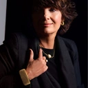 Złocony spiralny pierścionek z perłą i guzikiem. MARGOT