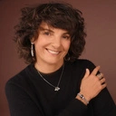 Srebrny naszyjnik z kwiatem wysadzanym kryształami. ENCANTO