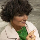 Regulowany pierścionek z dużym bordowym oczkiem. WIOSNĄ SOCZYŚCIE