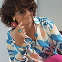 Wiszące kolczyki w kształcie różowych margaretek. ROMANTYCZKA