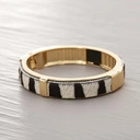 Złota bransoletka z ekoskórą z włosiem à la zebra. SŁOŃCE AFRYKI