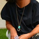 Pozłacany wisiorek z głową dużej pantery z ringiem. INSTYNKT ŁOWCZYNI