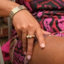 Bransoletka z inkrustowanych i pozłacanych ogniw ze stali. PHILHARMONIE