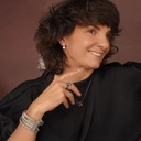 Posrebrzany naszyjnik z fioletowymi kryształami. SUBTELNY WDZIĘK