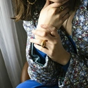 Pozłacany wisiorek z zawieszką trójzębem z cyrkoniami. CODZIENNE RYTUAŁY