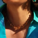 Krótki pozłacany naszyjnik z emaliowanymi rozgwiazdami. MORSKA KONSTELACJA