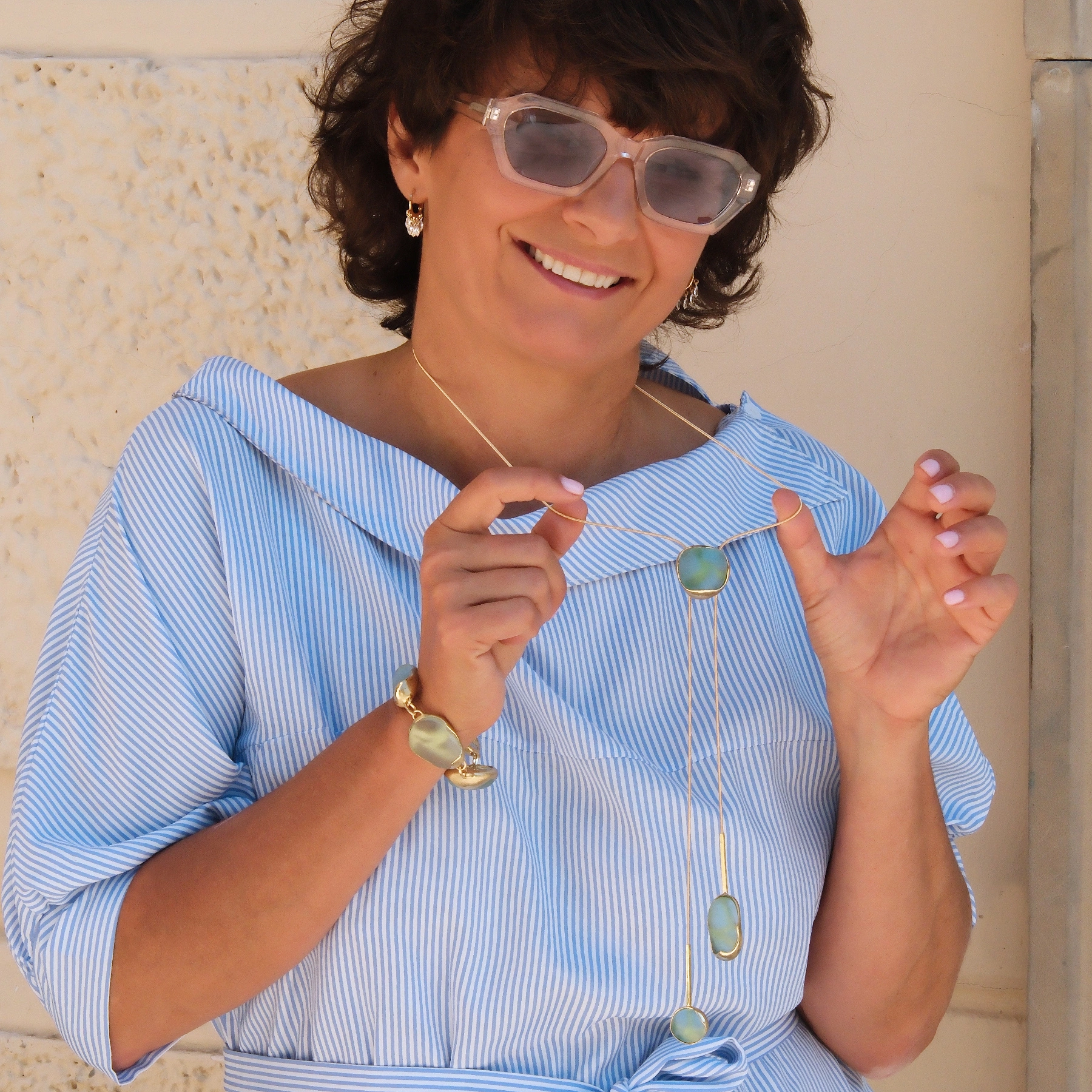 Pozłacane kolczyki koła z kryształkami w kształcie łezek. ŁEZKI PORANKA