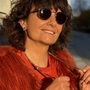 Długi pozłacany naszyjnik z kryształami i ozdobną kulką. OD RANA PO WIECZÓR