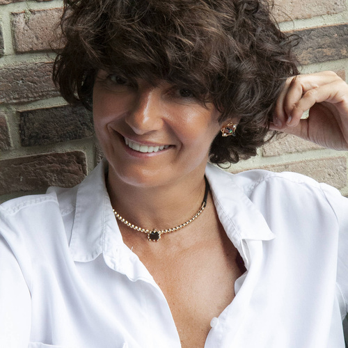 Natura skarabeusza. Kolczyki wkrętki