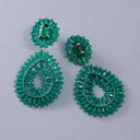 Kolczyki z zielonym kryształem i zawieszką w kształcie kropli. W KORONACH DRZEW