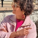 Długie kolczyki wiszące z brzoskwiniowymi płatkami. DOTYK MOTYLA