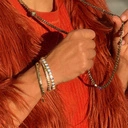 Długi pozłacany naszyjnik z kryształami i ozdobną kulką. OD RANA PO WIECZÓR