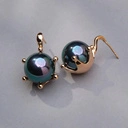 Złocone kolczyki z szklanymi perłami w kolorze petrol. KOCHAM SŁOŃCE