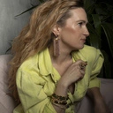 Sztywna pozłacana bransoletka o pofałdowanej powierzchni. MOJA NATURA