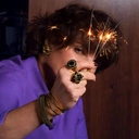 Sztywna złocona bransoletka z dekorem w formie łańcuchów. BASTIA