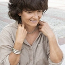 Sztywna srebrzona bransoletka o wytłaczanej powierzchni. SILVER MOON