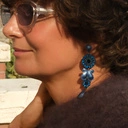 Kolczyki rozety z kobaltowych kryształów i kropli. LUNA SUL CANALE