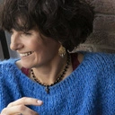 Owijana bransoletka ze skóry z kryształkami i sercem. MARMUR