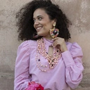 Wiszące kolczyki w formie serc z kwiatami i perłami. FANTAZJA