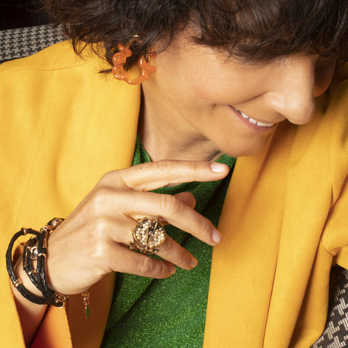 NO TENDA MIEDO DE VOLVERSE LOCA. Pulsera con tanga de cuero