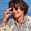 Złoty naszyjnik z zawieszką w formie meduzy. ZWIEWNOŚĆ MEDUZY