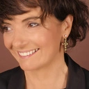 Pozłacane kolczyki krzyże z czerwonymi kryształkami. WIŚNIOWE KRYSZTAŁY