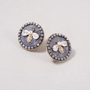 Pozłacane kolczyki wkrętki z pszczołą z cyrkonii. NIEZASTĄPIONA