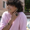 Kolczyki z drucika z zielonymi i złotymi koralikami. SŁONECZNE DNI