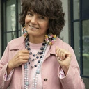 Wiszące kolczyki w formie serc z kwiatami i perłami. FANTAZJA