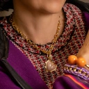 Wisiorek łańcuch z barokowym różowym sercem. RÓŻ I JUŻ