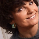 Złocone okrągłe kolczyki z niebieskimi rombami. O ŚWICIE