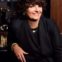 Złocony spiralny pierścionek z perłą i guzikiem. MARGOT