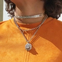 Sztywny posrebrzany choker o ażurowej konstrukcji. DLA SUPERWOMAN