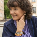 Szeroka pancerka z pomarańczowym paskiem. ZŁOCISTA ALEJA