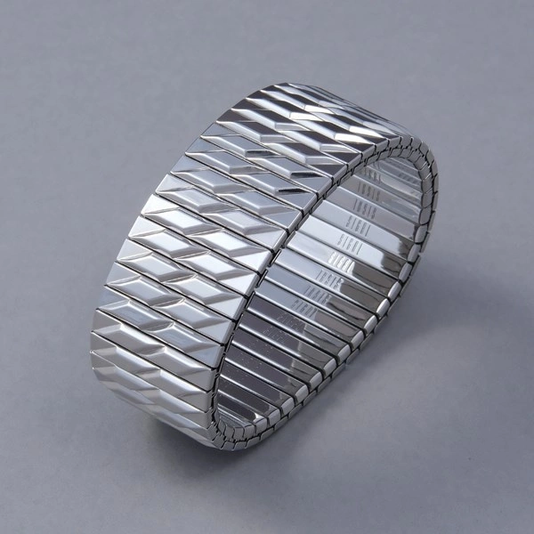 Posrebrzana elastyczna bransoletka z ogniw ze stali. GRANDE ARCHE