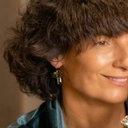 Krótkie, wiszące kolczyki ważki zdobione kryształem. LATO W PEŁNI